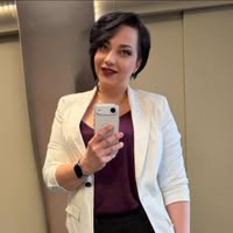 Dr. Linda Iszlai | Medlist.ro
